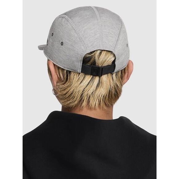 Nike Fly Unstructured Tech Fleece Cap Hat Size L/XL Grey Heather HJ3504 063 BNWT - Picture 2 of 4